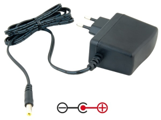 AVACOM Napájecí adaptér univerzální 12V 2,5A 30W konektor 5,5mm x 2,1mm plus pól uprostřed