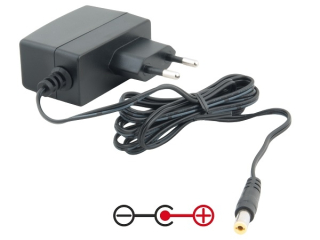 AVACOM Napájecí adaptér univerzální 5V 2,4A 12W konektor 5,5mm x 2,1mm plus pól uprostřed
