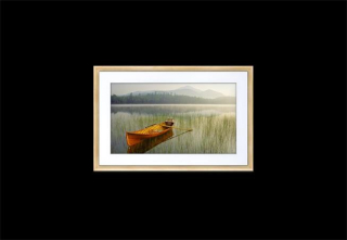 Netgear Meural Canvas II – Art, Photos & NFT Crypto-Art Display, Light wood